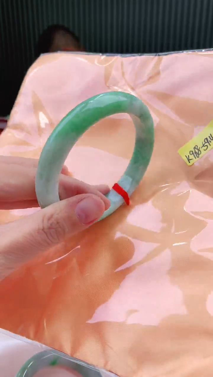 未镶嵌手镯翡翠59+