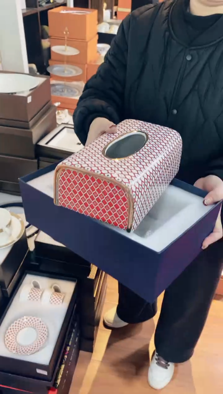 【闪购商品】杯鸿辉家品牌瓷器，京东包邮！