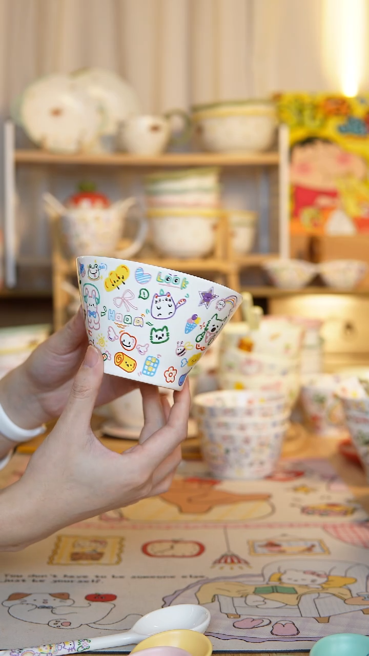 陶瓷单个快乐熊斗笠碗