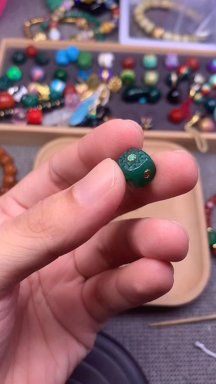 合金配饰玛瑙/玉髓六方 单个发