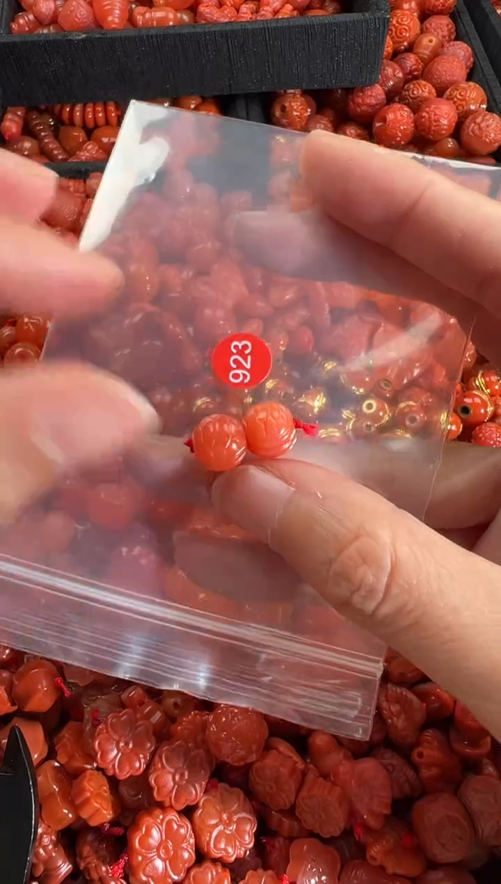 【闪购商品】南红玛瑙颈饰未镶嵌1