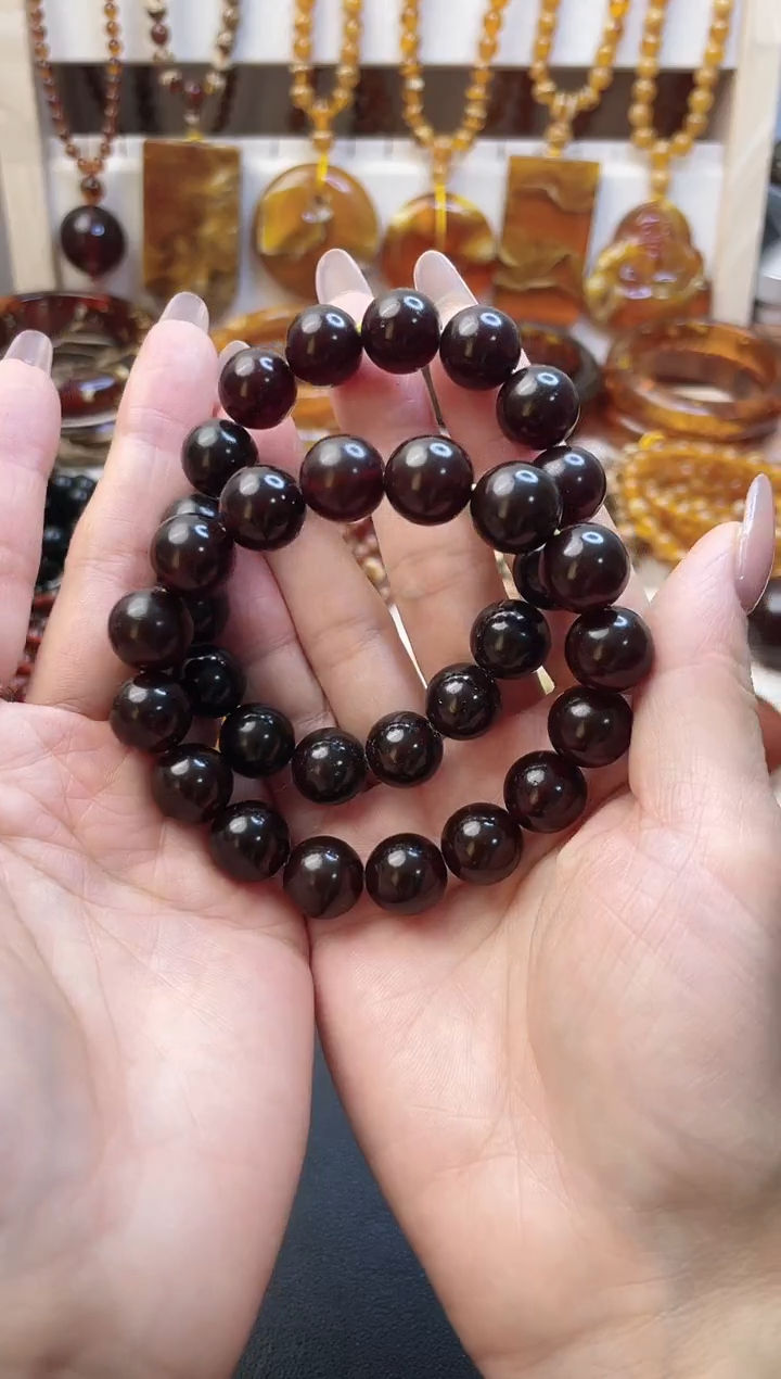 无非金属缅血卡12的单圈微瑕发其一