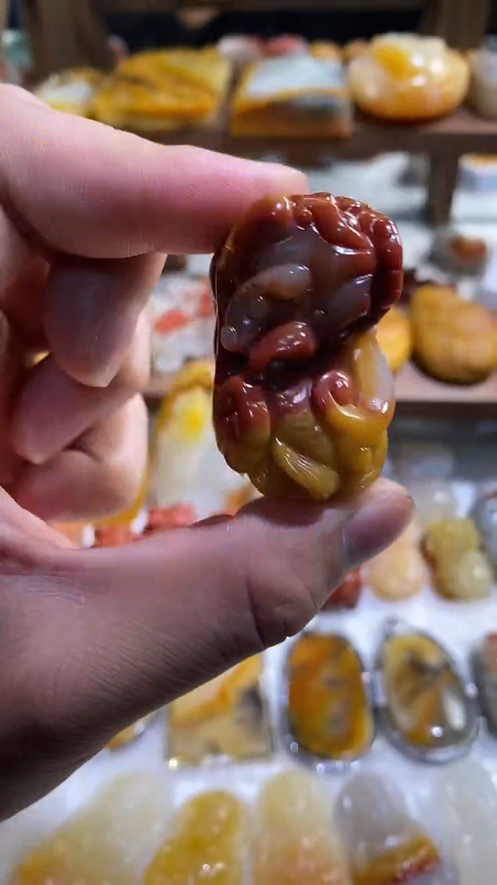 未镶嵌石英质玉（黄龙玉）吊坠(不含链)黄龙玉貔貅