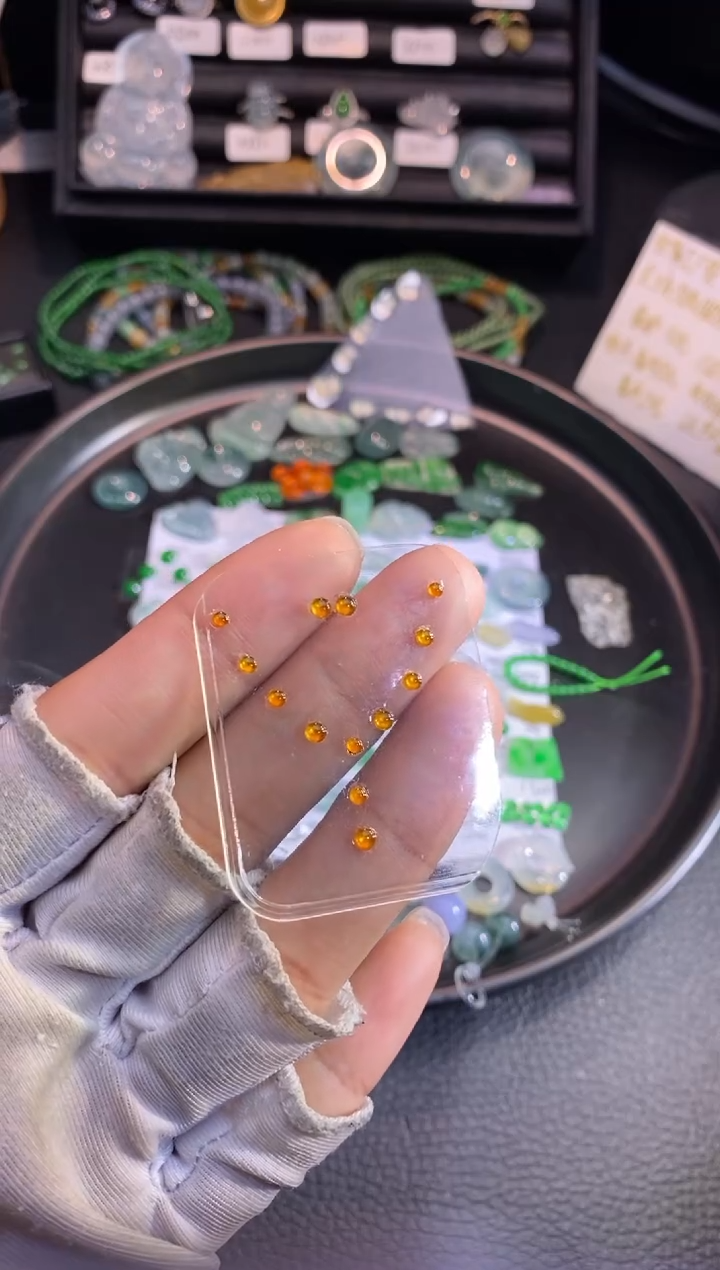 【闪购商品】翡翠挂件未镶嵌蛋