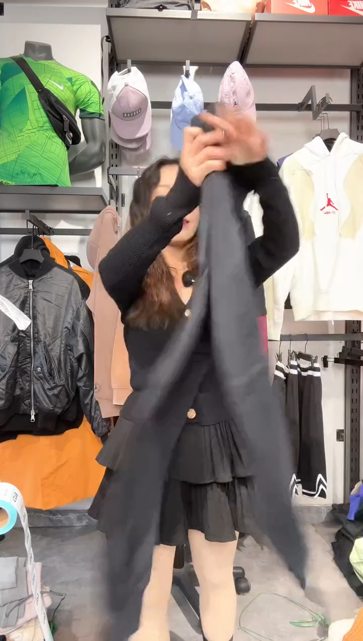 1372 编码 瑕疵款直播间过款为准 尺码