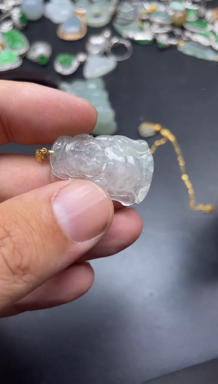 【闪购商品】翡翠颈饰18K金镶嵌六克拉寄售商品不退不换