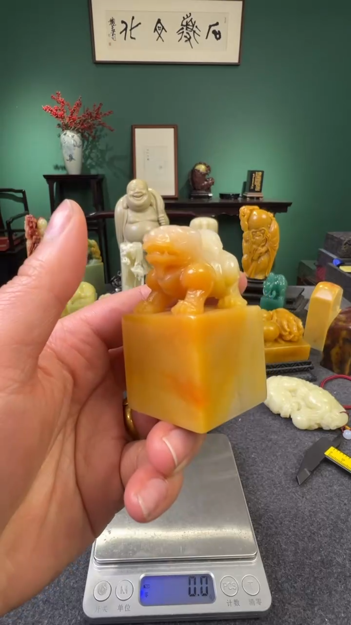 【闪购商品】田黄石金包银瑞兽钮