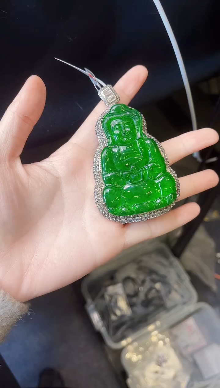 【闪购商品】翡翠颈饰银S925镶嵌观音吊坠