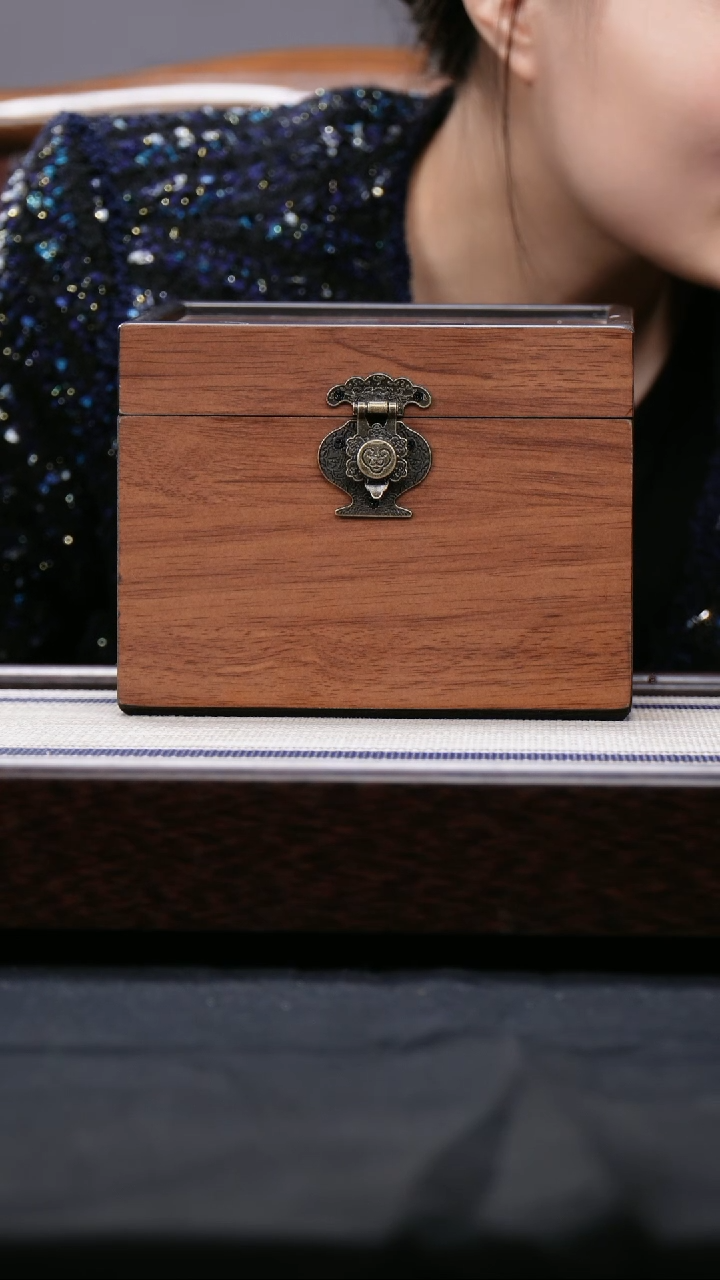 【闪购商品】紫砂茶壶4号低槽青 破价盒子 