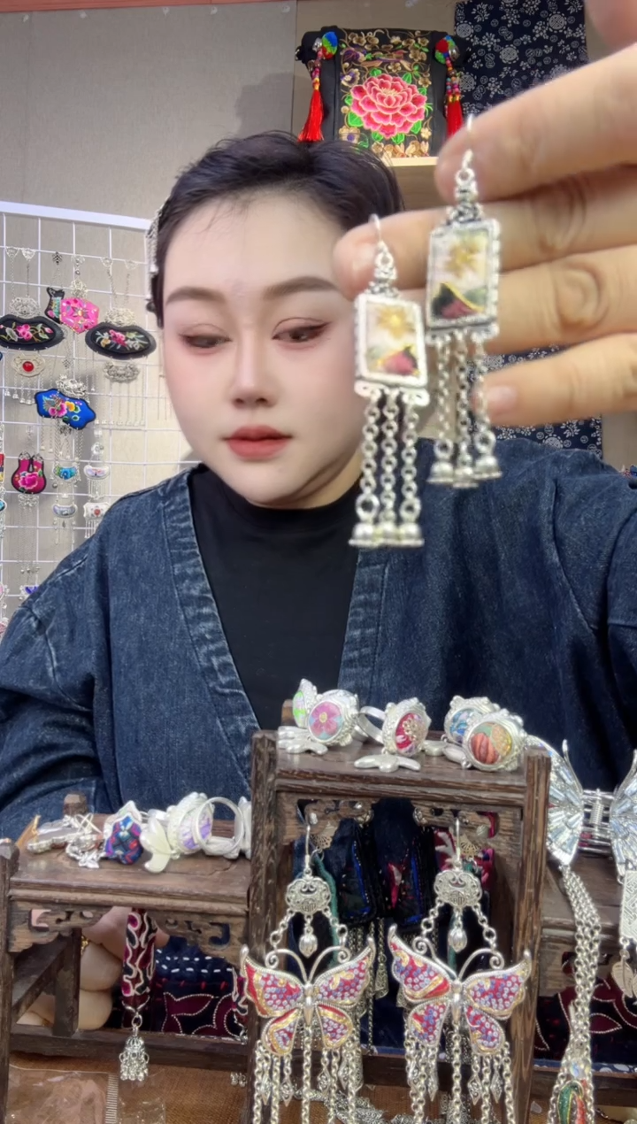 【闪购商品】刺绣纯手工苗绣非遗耳环