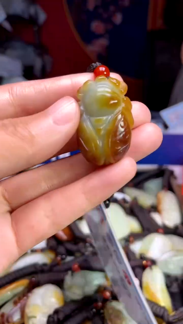 和田玉未镶嵌颈饰1