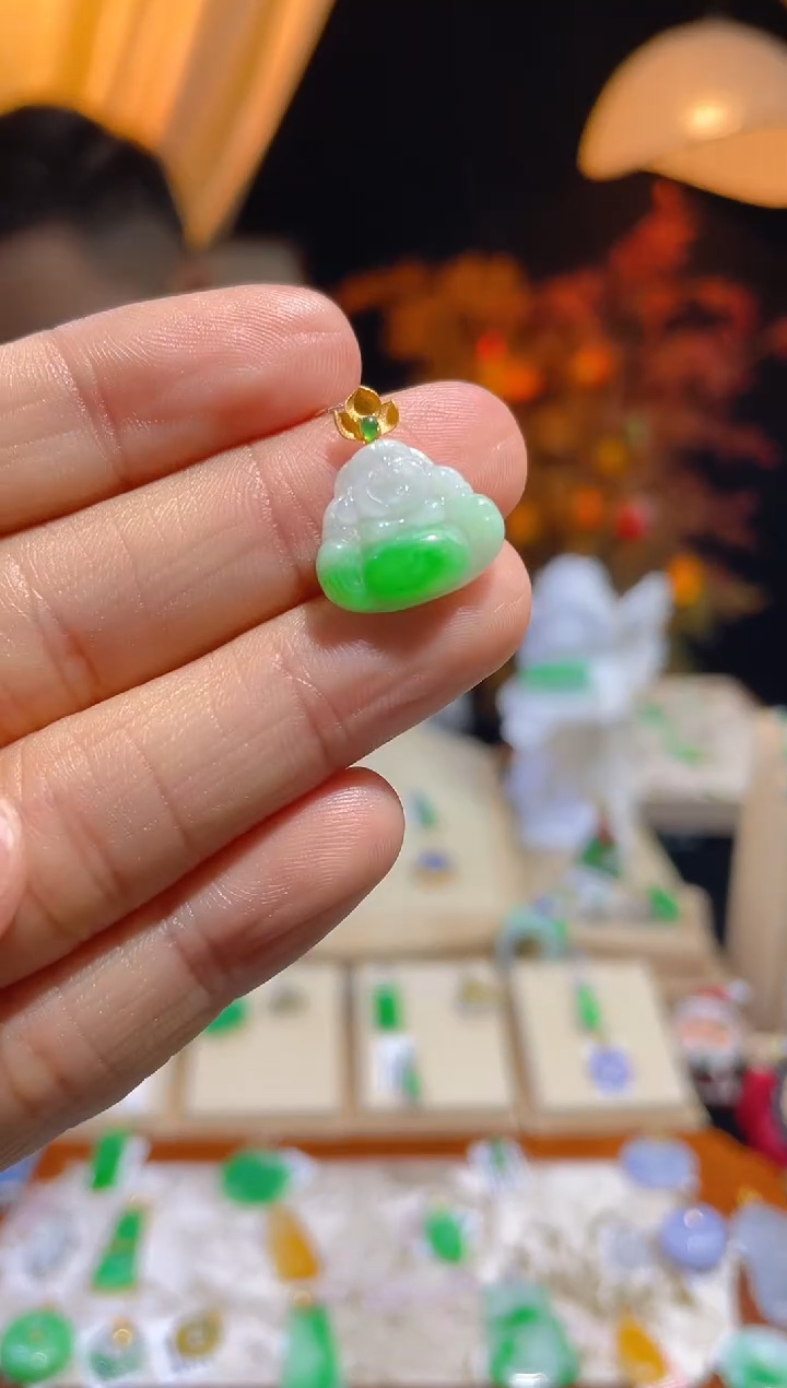 【闪购商品】翡翠颈饰18K金镶嵌假一赔三