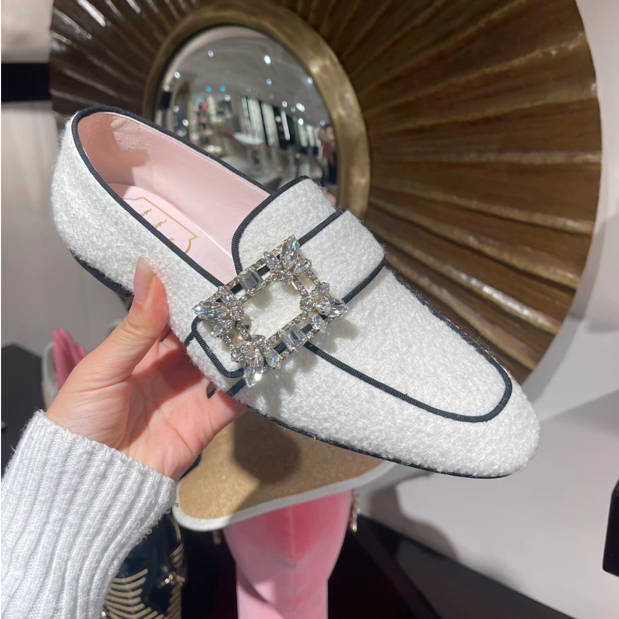 未使用 Roger Vivier/罗杰·维威耶 RV白色毛呢钻扣乐福35.5