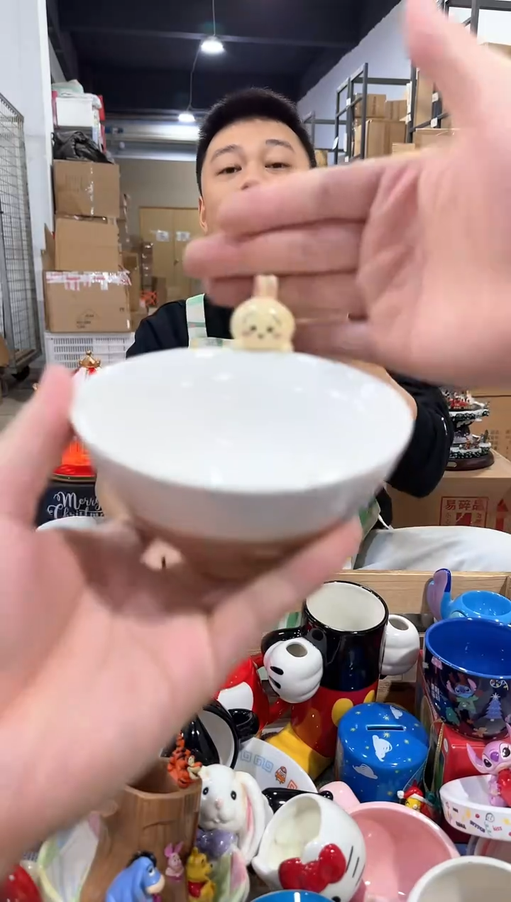 瓷片原盒乌萨奇公仔碗