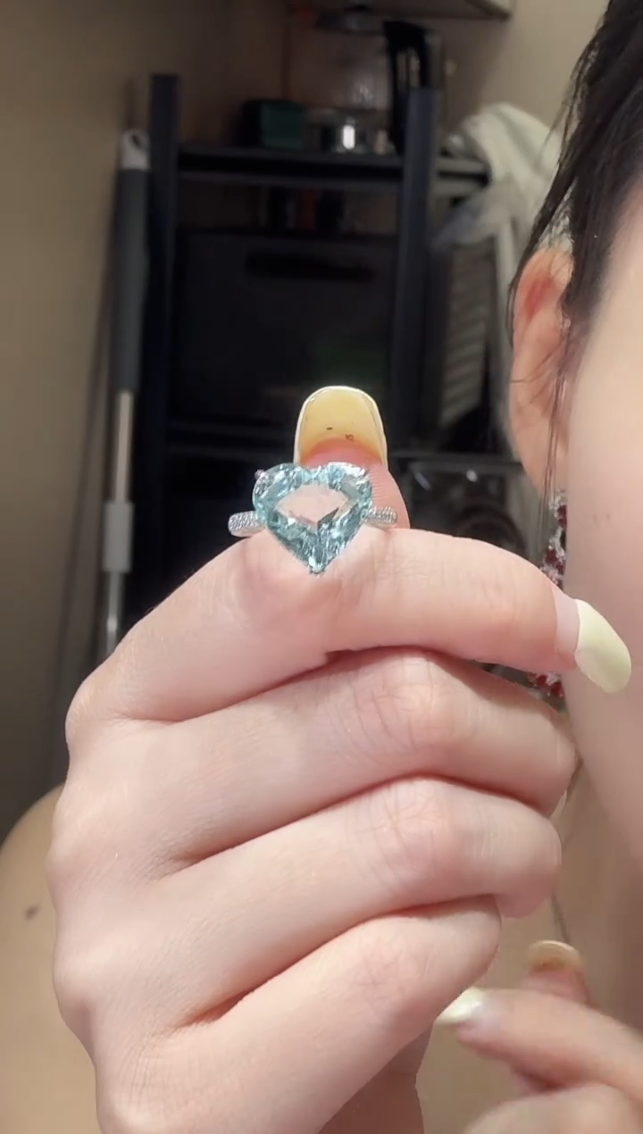 铂Pt950镶嵌戒圈海蓝宝石6.38ct