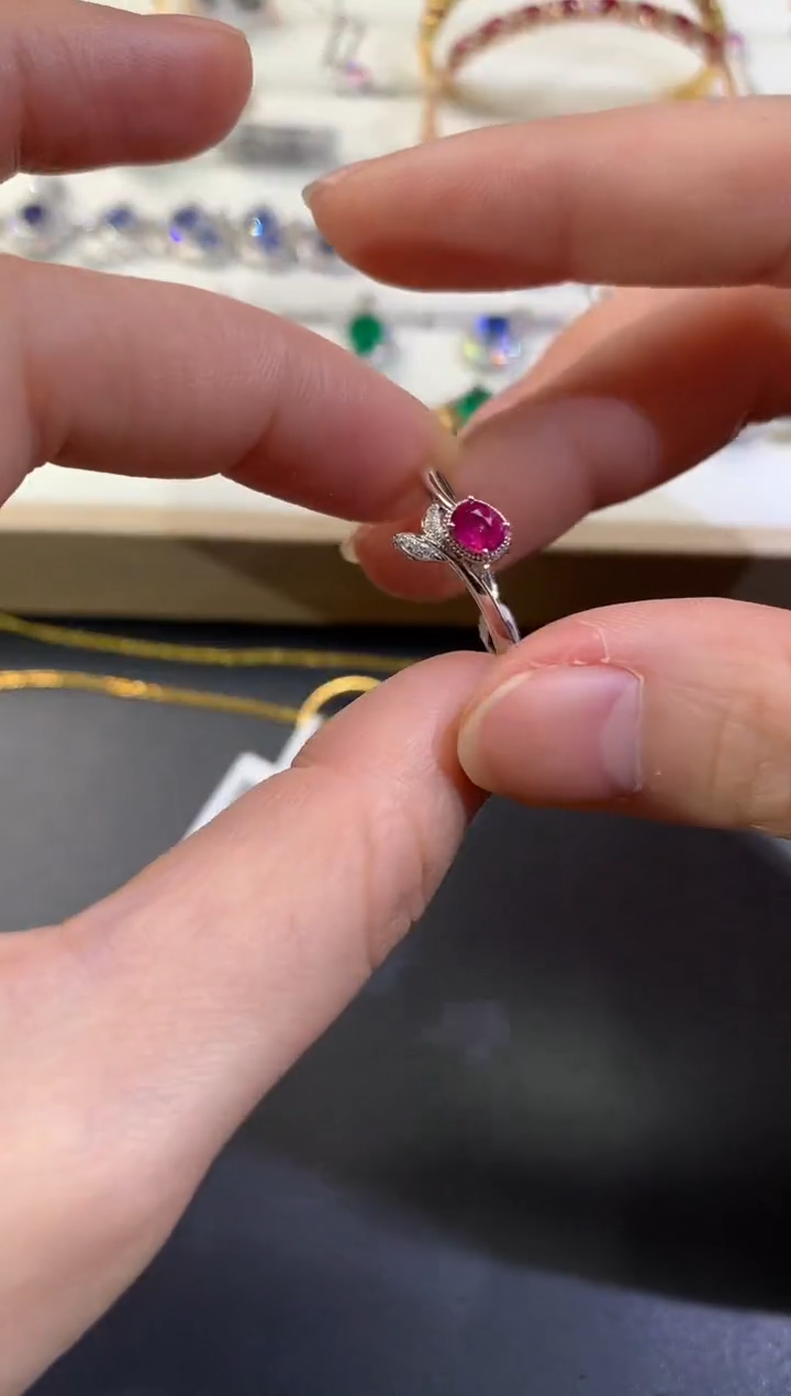 【闪购商品】红宝石戒指18K金镶嵌D216|3340