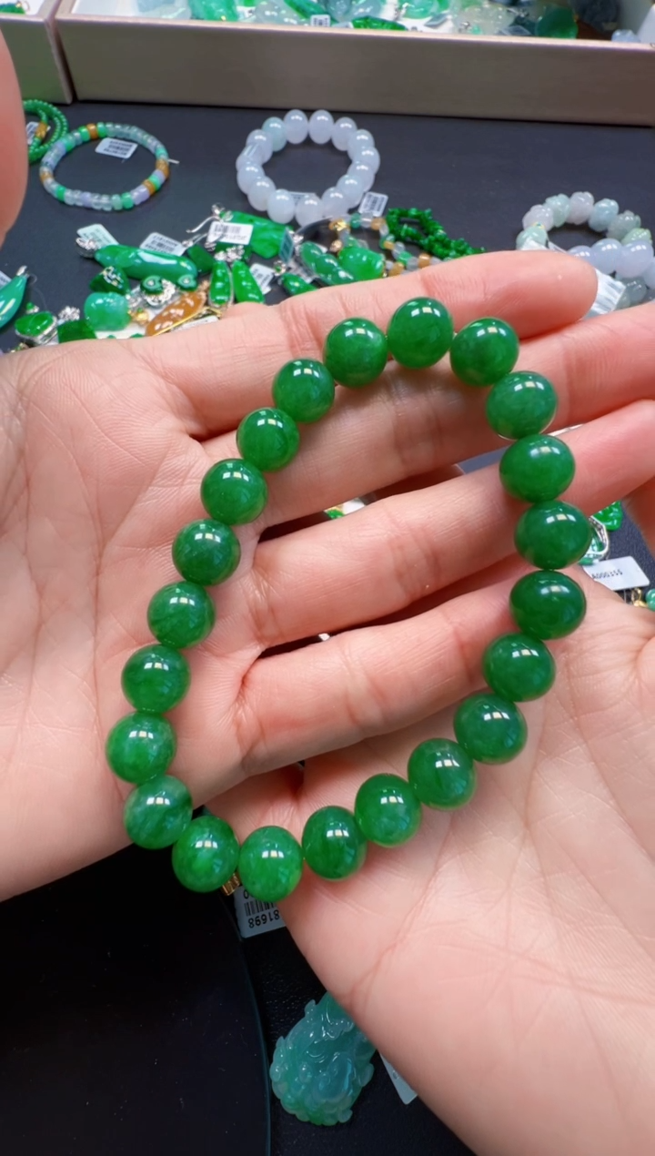 【闪购商品】翡翠手链未镶嵌33000一条