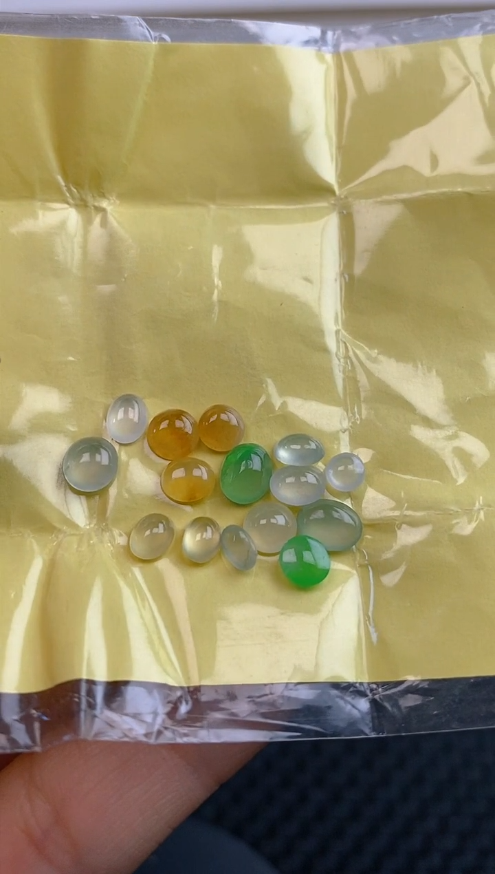 定制翡翠未镶嵌天然翡翠蛋面49