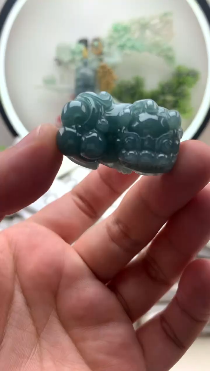 颈饰未镶嵌翡翠貔貅