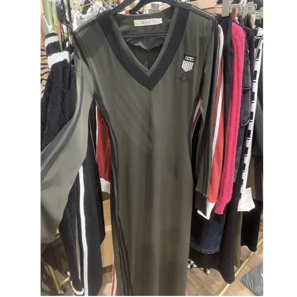 设计款连衣长裙女款长袖户外时尚休闲