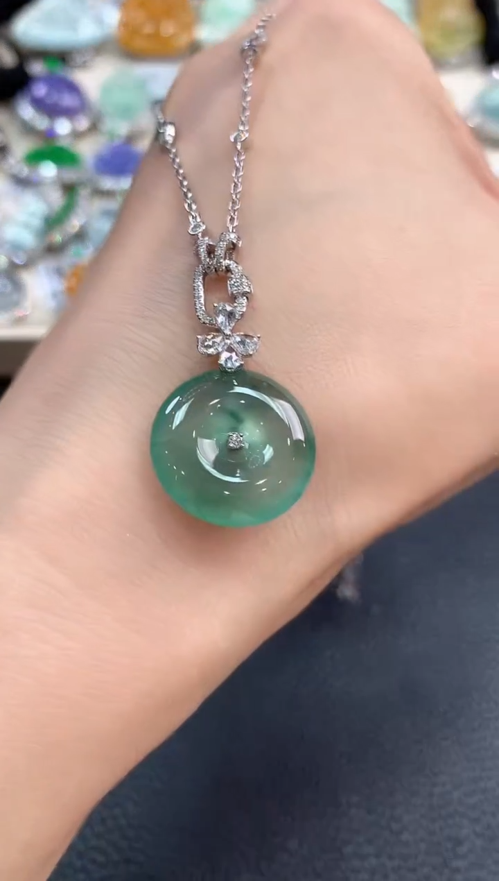 【闪购商品】翡翠套链18K金镶嵌m92       