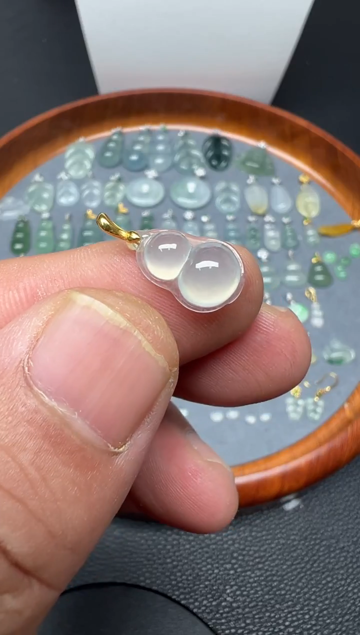 颈饰18K金镶嵌翡翠（39号）纯天然A货缅甸翡翠 葫芦锁骨吊坠