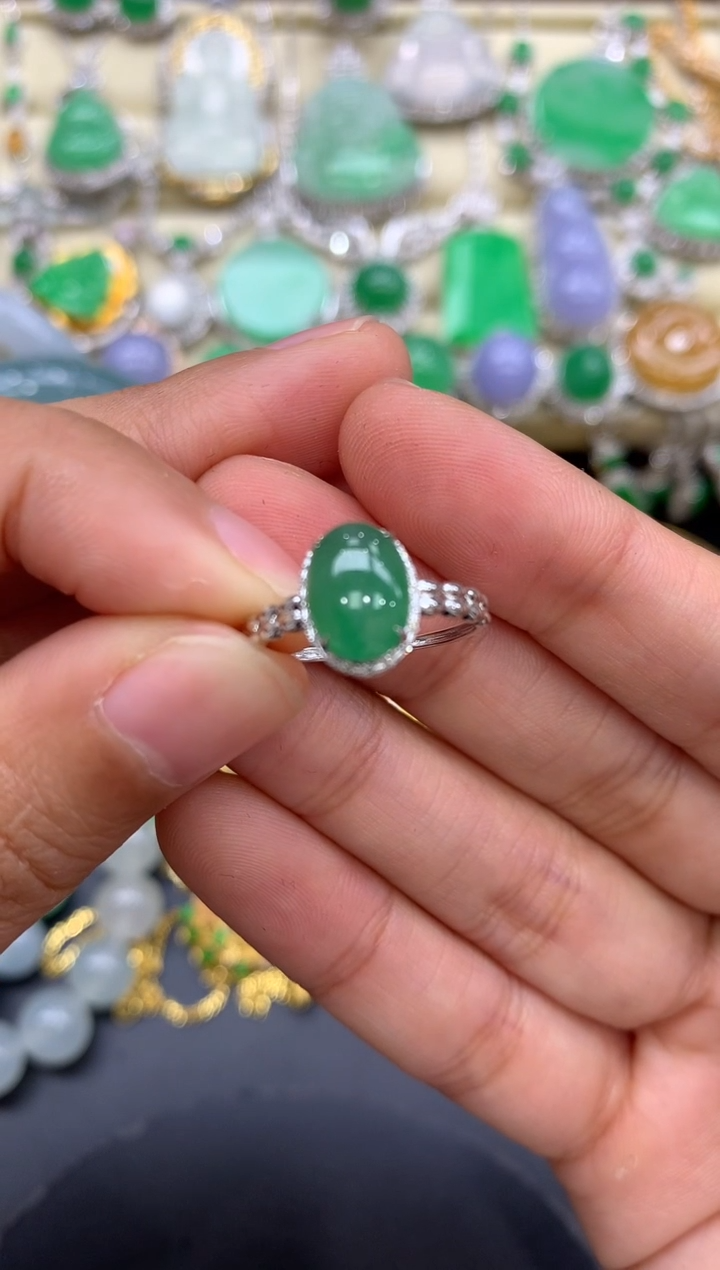 【闪购商品】翡翠戒指18K金镶嵌70-中国好珍宝