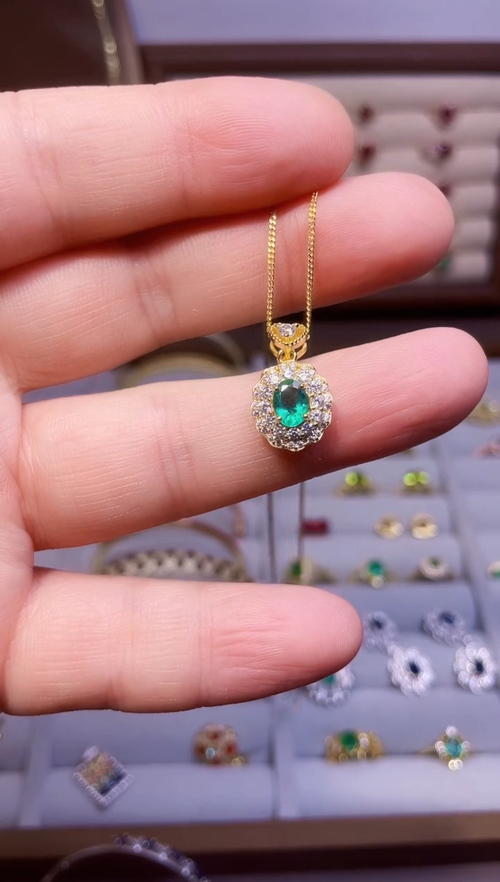 【闪购商品】祖母绿吊坠(赠链)银S925镶嵌一条