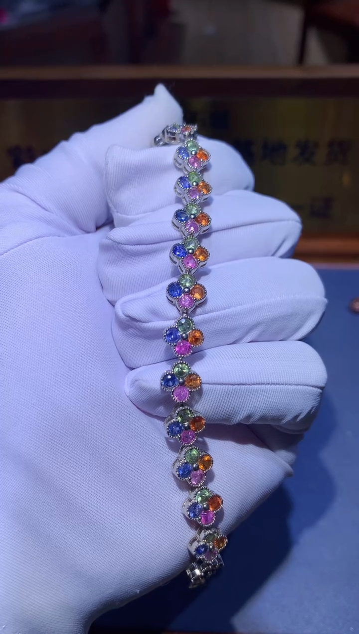 【闪购商品】蓝宝石手链银S925镶嵌........