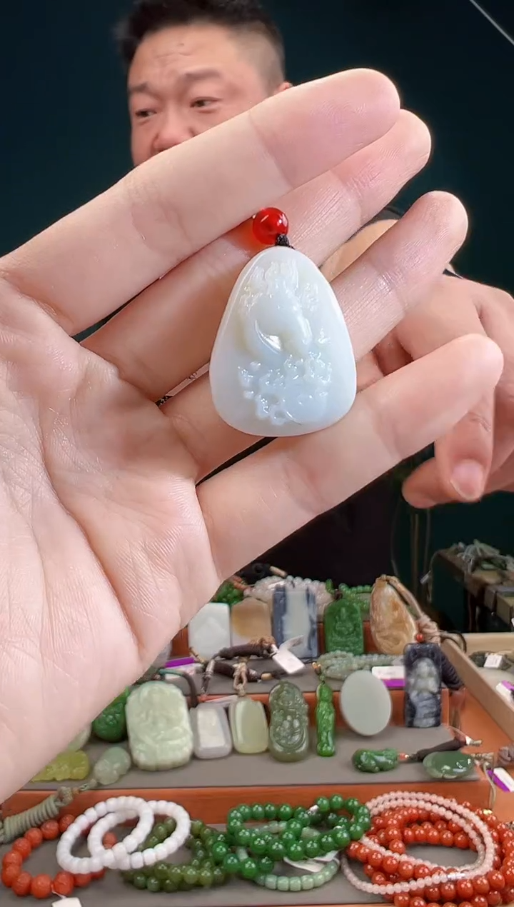 颈饰未镶嵌和田玉一物一证 拍一单发一个