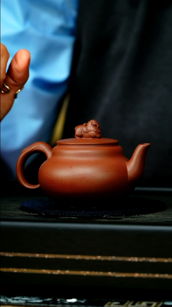 茶壶紫砂底槽清马上来财壶160cc