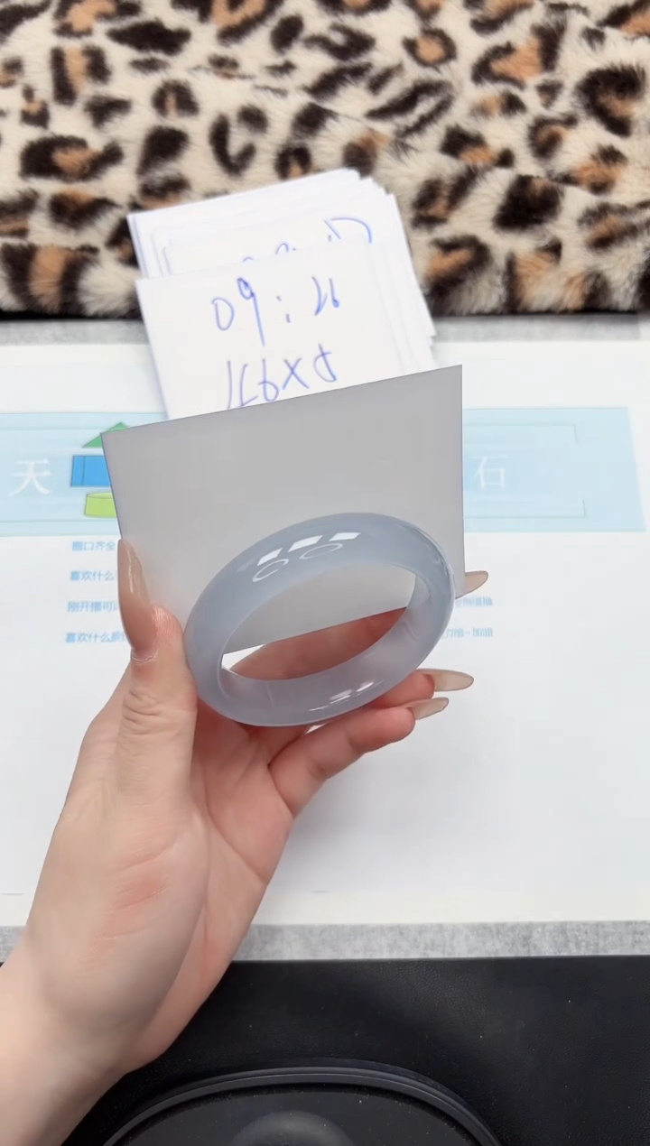 【闪购商品】石英质玉手镯未镶嵌397-54