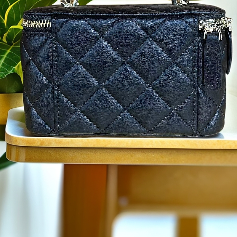 时尚新款打造真皮女士斜跨包时尚 10917 黑色