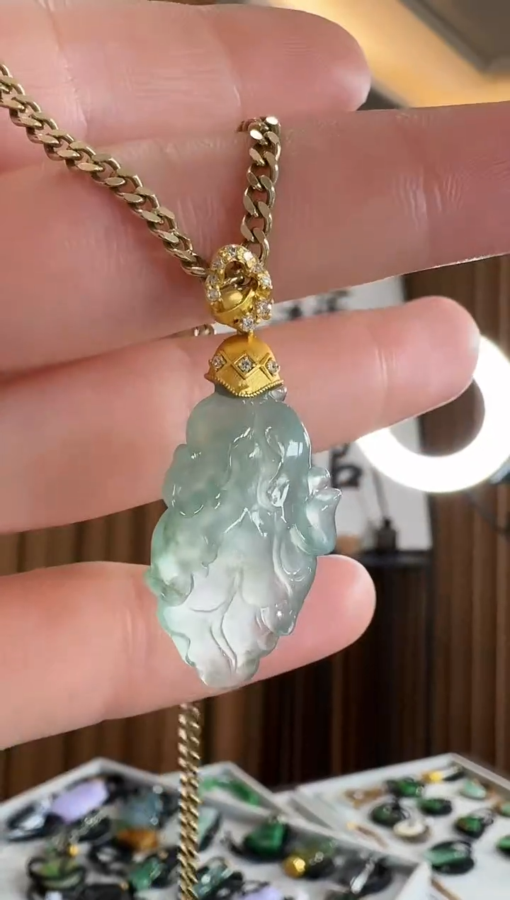 吊坠(不含链)18K金镶嵌翡翠吊坠