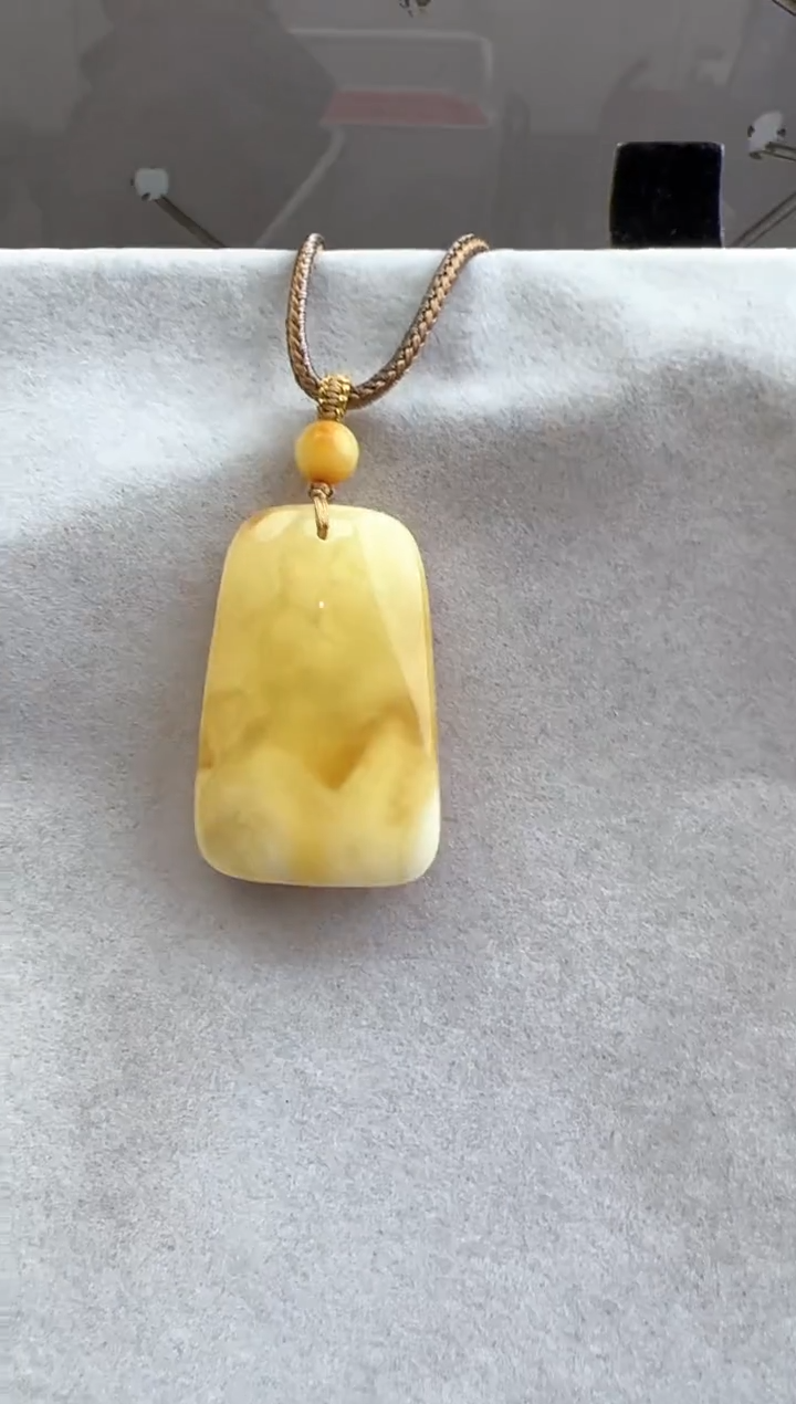 【闪购商品】琥珀裸石未镶嵌10218113-吊坠