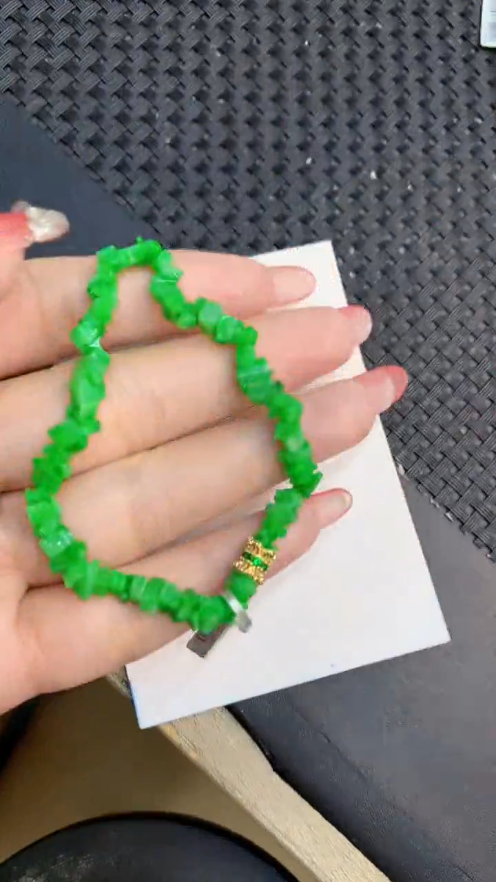 颈饰未镶嵌翡翠1