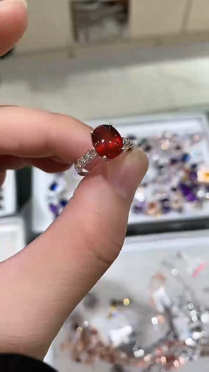 【闪购商品】石榴石戒指银S925镶嵌戒指