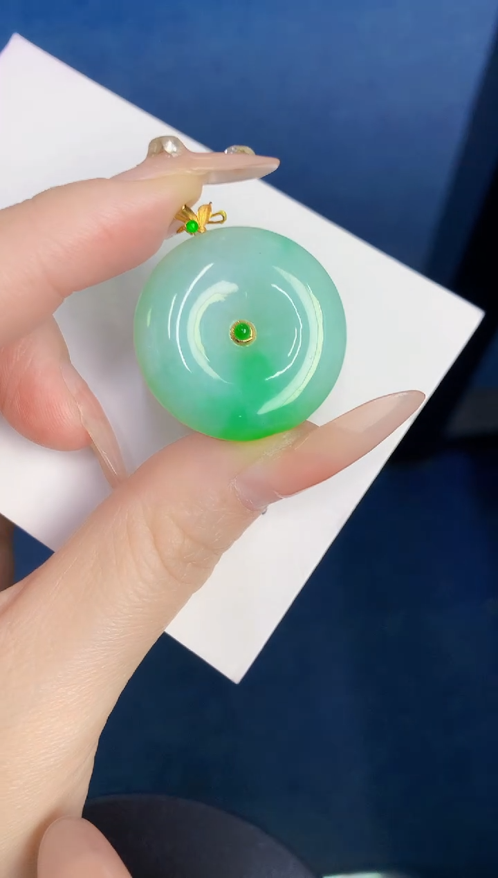 颈饰18K金镶嵌翡翠缅甸天然翡翠A货