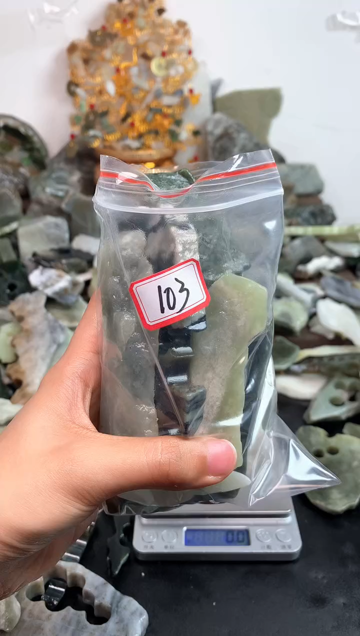 未镶嵌和田玉摆件103