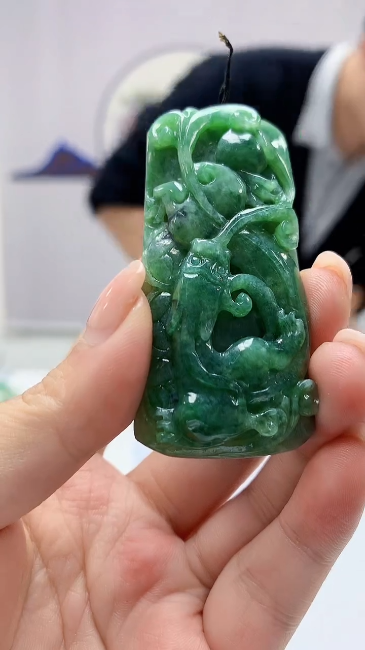 【闪购商品】定制翡翠未镶嵌5145ms-毛货挂件127