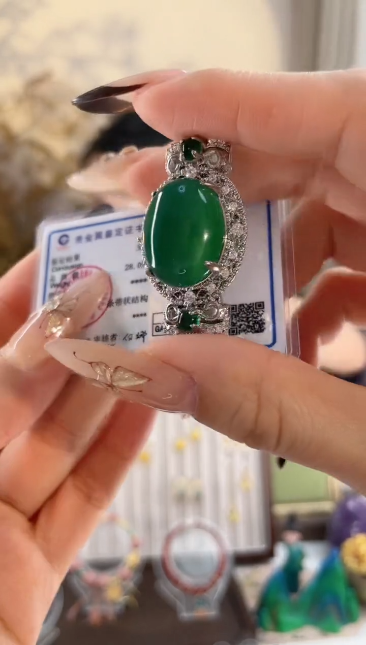 铜合金无绿色银色手表