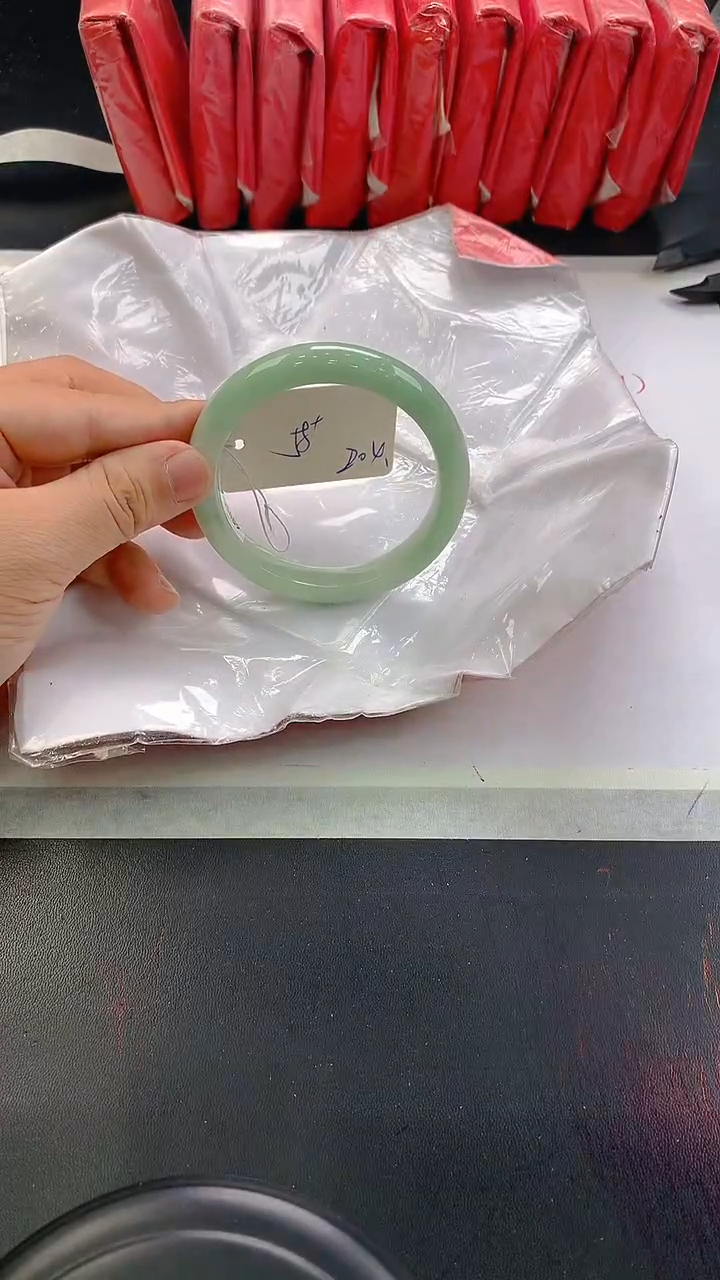 未镶嵌手镯翡翠204
