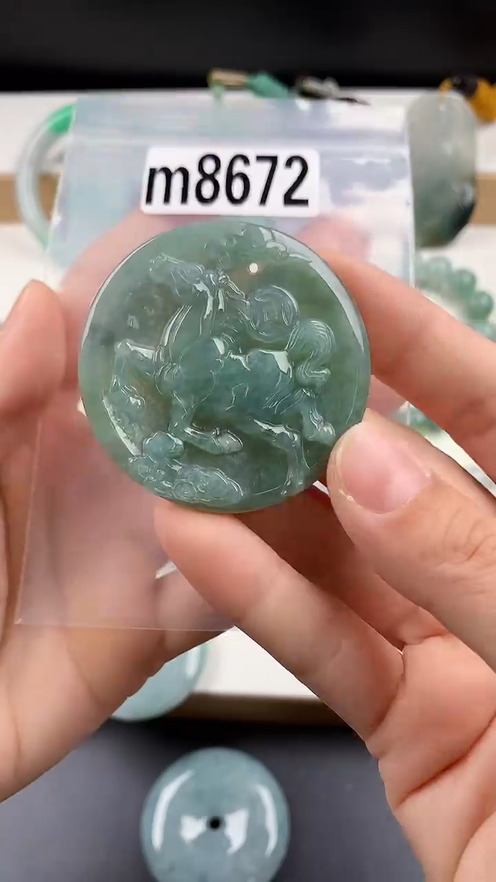 颈饰未镶嵌翡翠天然翡翠吊坠挂件