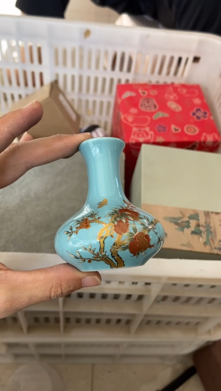 无运费险有瑕疵的摄影的产品有使用过的痕迹有点脏介意勿拍