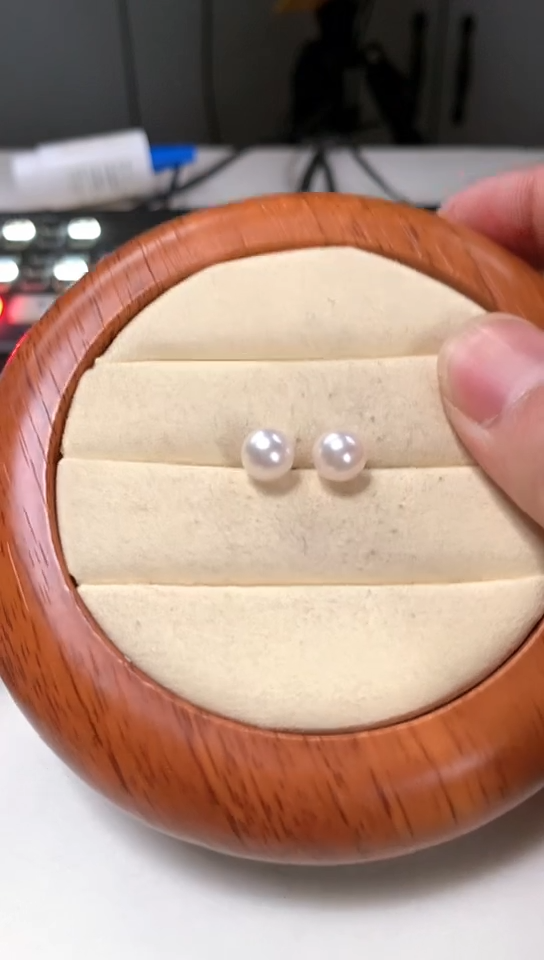 【闪购商品】海水珍珠耳钉18K金镶嵌7-7.5素钉