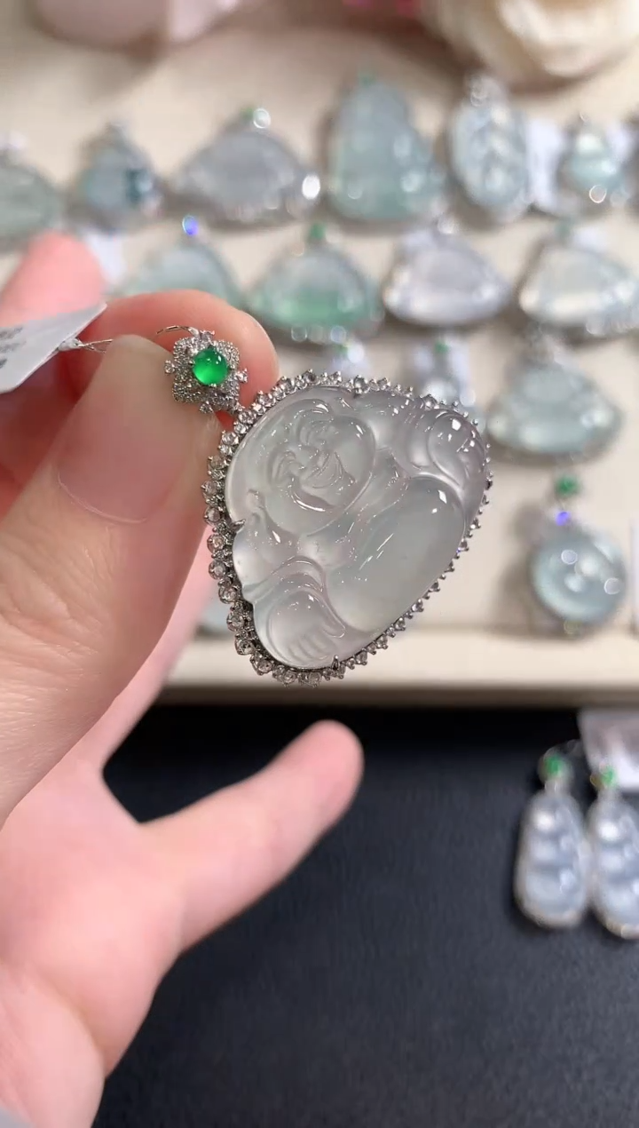 吊坠(不含链)18K金镶嵌翡翠冬日珠宝Q123