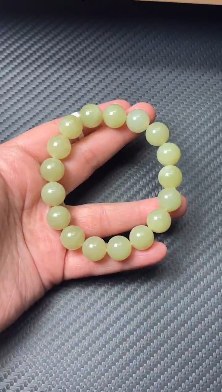 未镶嵌手串和田玉若羌微色差卡12m