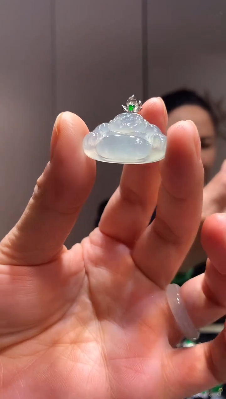 【闪购商品】翡翠吊坠(赠链)18K金镶嵌佛公