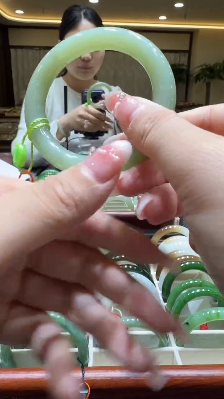 颈饰未镶嵌和田玉手镯55