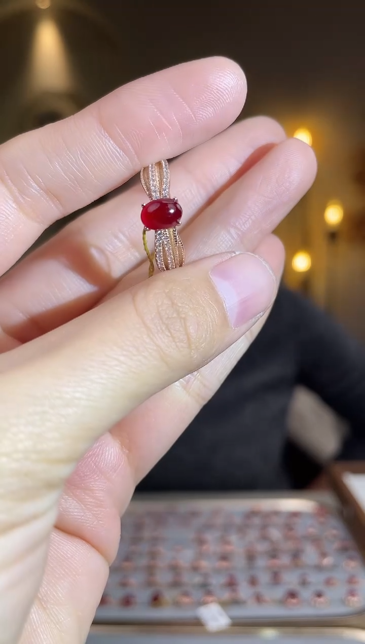 银S925镶嵌手饰红宝石手饰